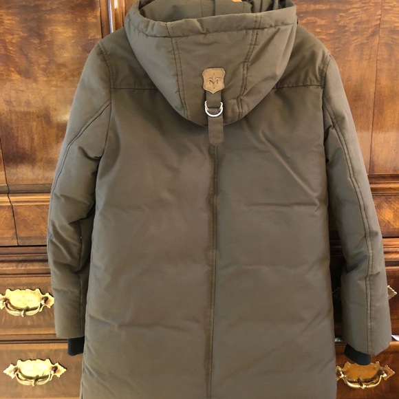 Mackage winter jacket with Furr hood - Picture 4 of 8
